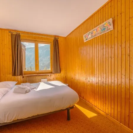 Corzelet In - Out - Happy Alpehytte