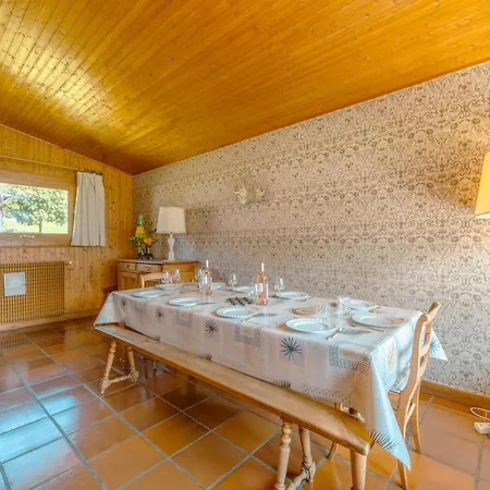 Chalet Corzelet In - Out - Happy